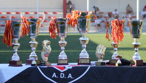 Conmemorativa Premiación de la categoría Dientes de Leche
